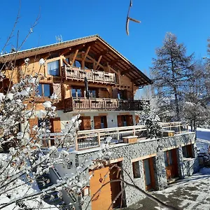 Bed & Breakfast Le Paradou, La Côte-dʼAime