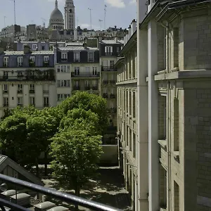 Le Montclair Montmartre By River Hostel Parijs
